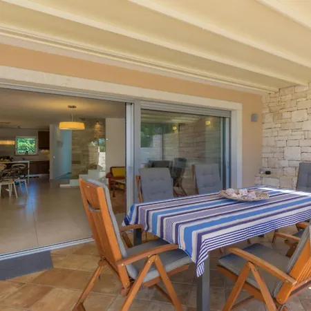 Bobo's Place With Jacuzzi Umag