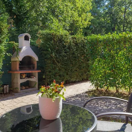 Villa Bobo's Place With Jacuzzi Umag
